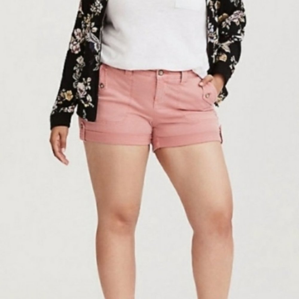 Torrid BLUSH PINK TWILL MILITARY SHORTS (458)🦋